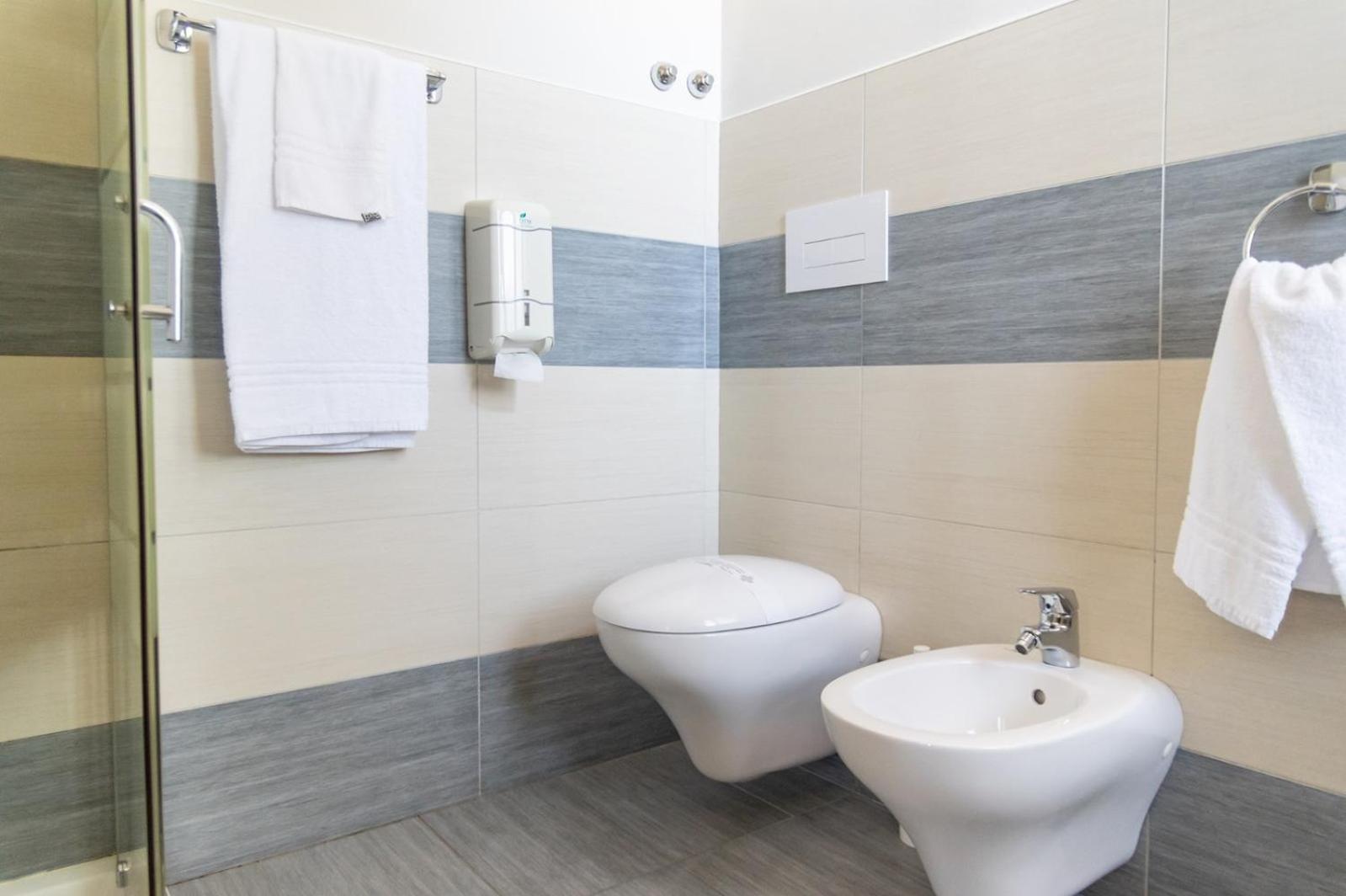 La Vecchia Tramvia Hotel Castiglione delle Stiviere Kültér fotó